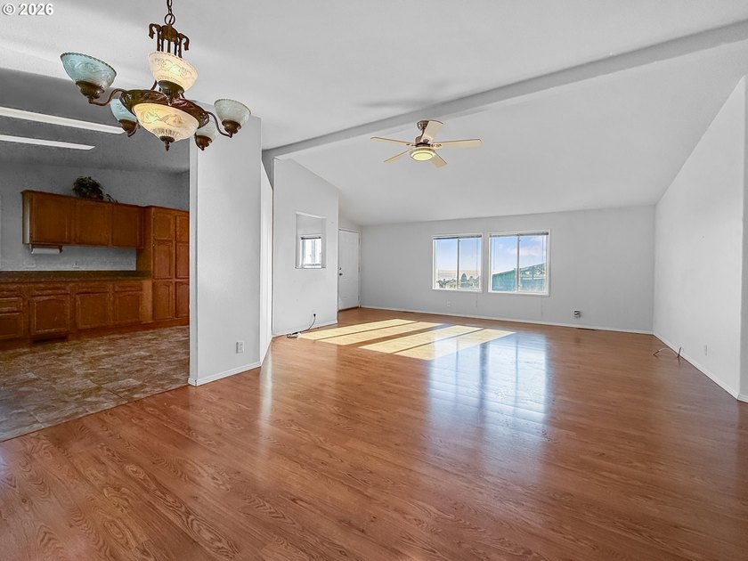 This spacious home in the desirable Camellia Park, a 55-and-over - photo 14