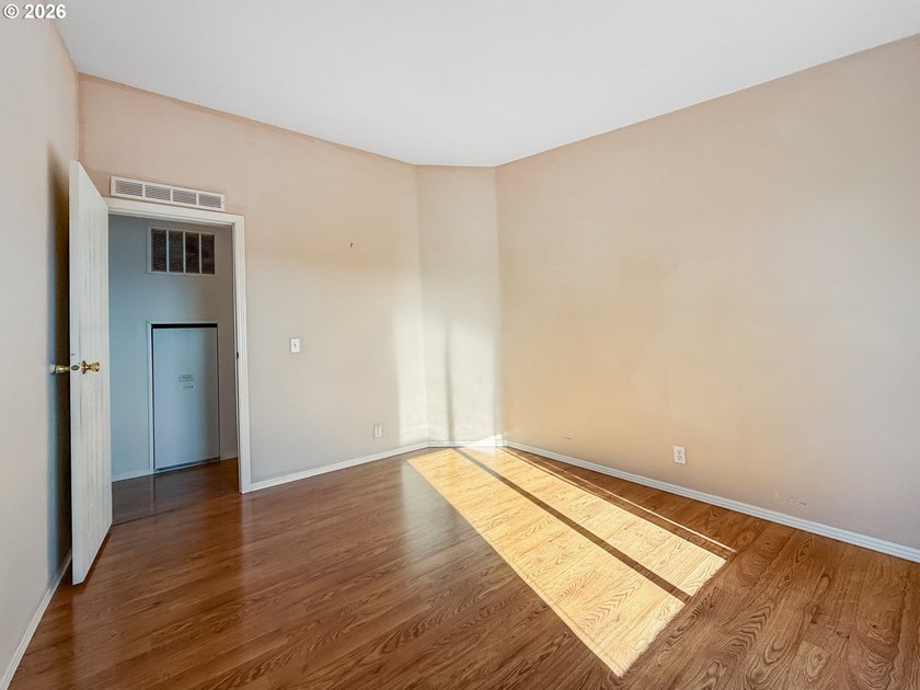 This spacious home in the desirable Camellia Park, a 55-and-over - photo 25
