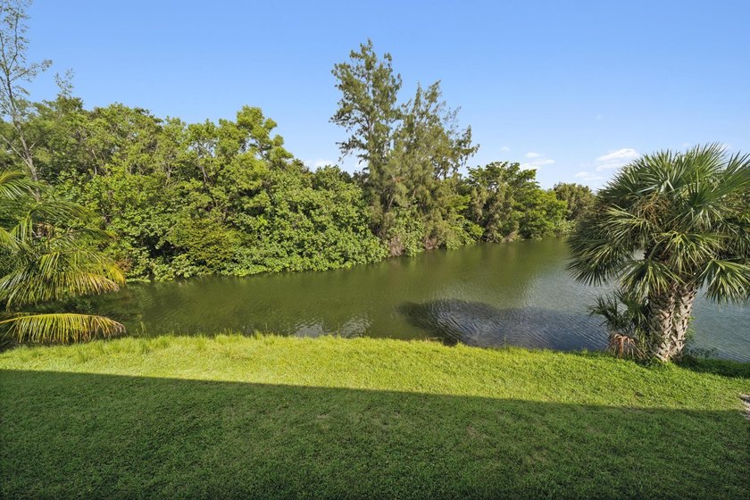 Welcome to this updated 1-bedroom, 1.5-bathroom condo is - photo 16