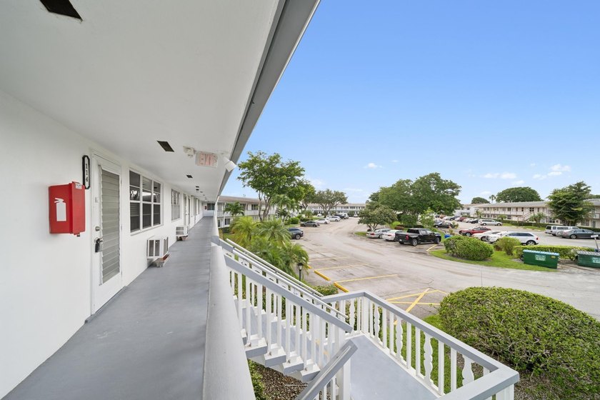 Welcome to this updated 1-bedroom, 1.5-bathroom condo is - photo 17