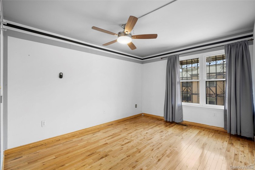 Recently renovated three-bedroom condo on the inside of Nehemiah - photo 8