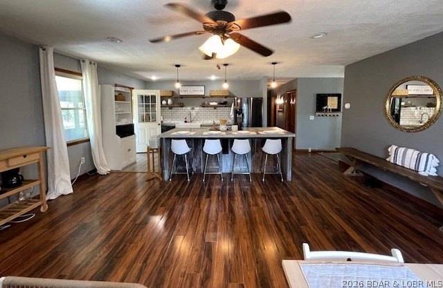 Welcome to your private retreat! This charming ranch home - photo 6