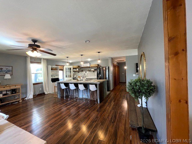 Welcome to your private retreat! This charming ranch home - photo 9
