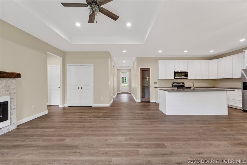 Beautiful new construction tucked away in a quiet cul-de-sac in - photo 7