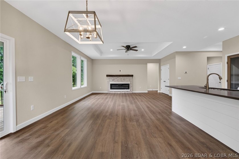 Beautiful new construction tucked away in a quiet cul-de-sac in - photo 8