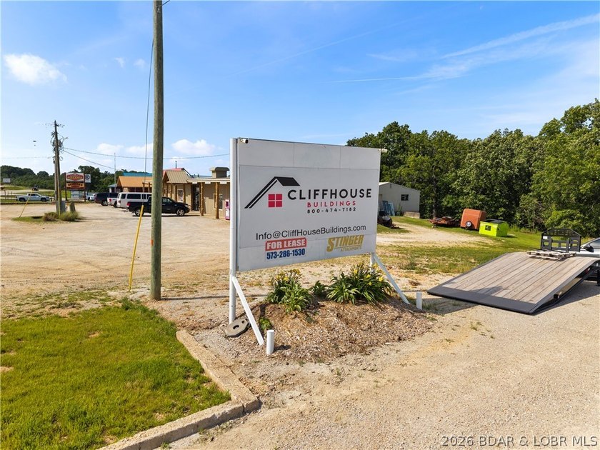 Exceptional commercial opportunity with outstanding visibility - photo 3