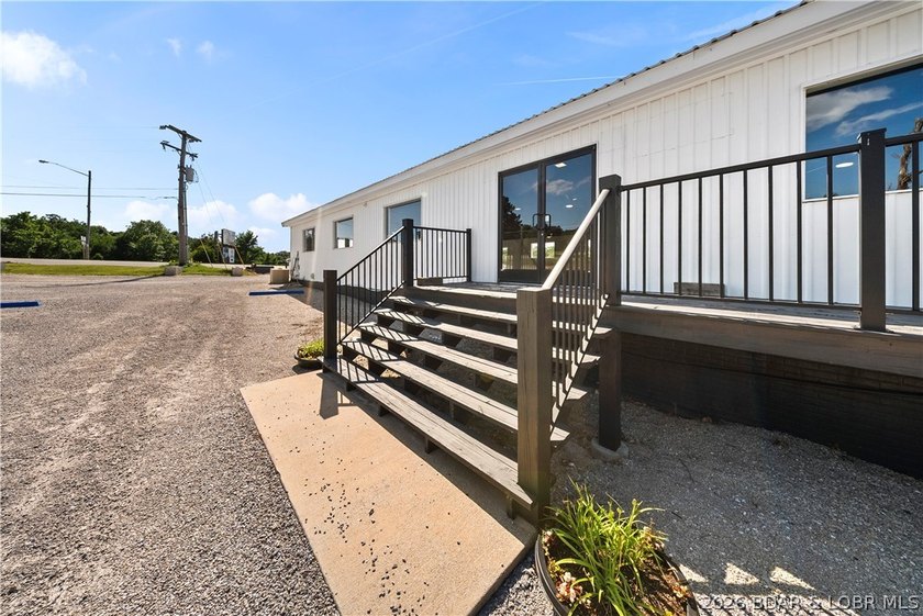 Exceptional commercial opportunity with outstanding visibility - photo 5