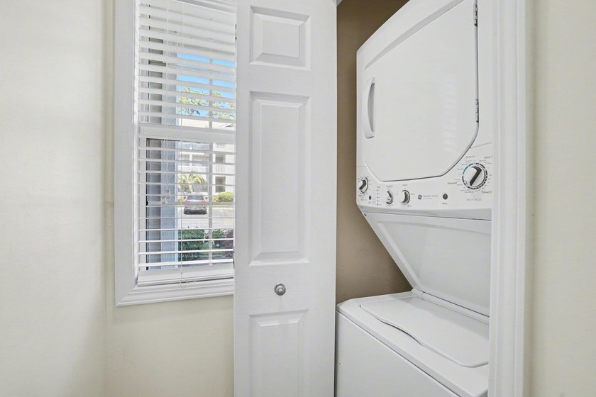 A much sought after 1st floor, corner unit with Intracoastal - photo 25