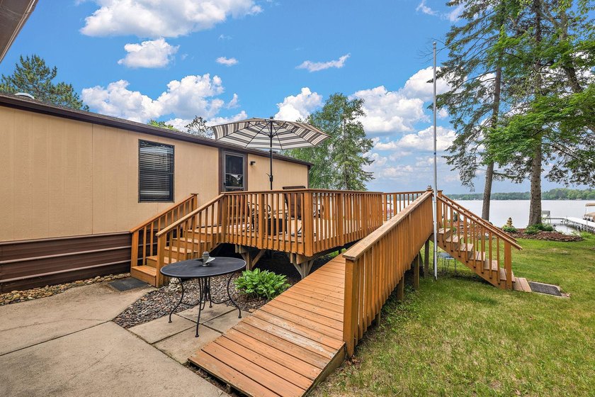 Amazing opportunity to own this property on Round Lake with 100 - photo 26
