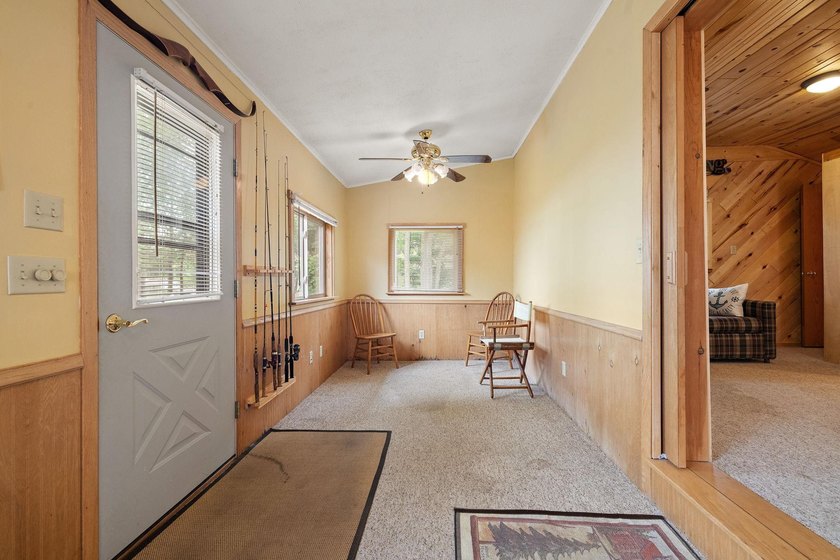 Amazing opportunity to own this property on Round Lake with 100 - photo 28