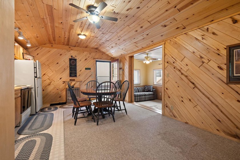 Amazing opportunity to own this property on Round Lake with 100 - photo 30