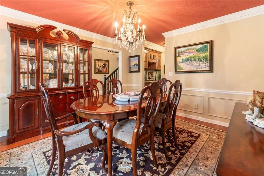 Beautifully maintained 4-bedroom, 3-bath four-sides brick home - photo 31