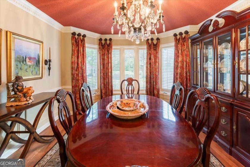 Beautifully maintained 4-bedroom, 3-bath four-sides brick home - photo 32