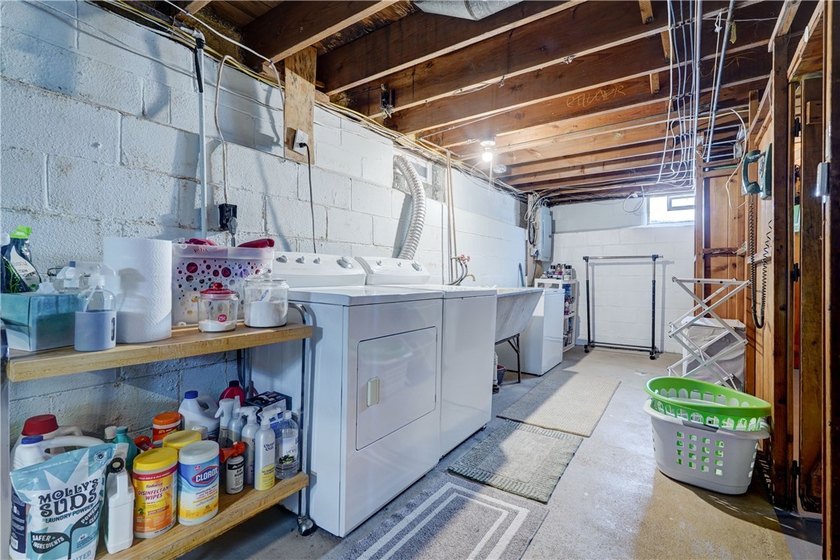 Charm meets peace of mind in this beautiful Irondequoit home! - photo 47