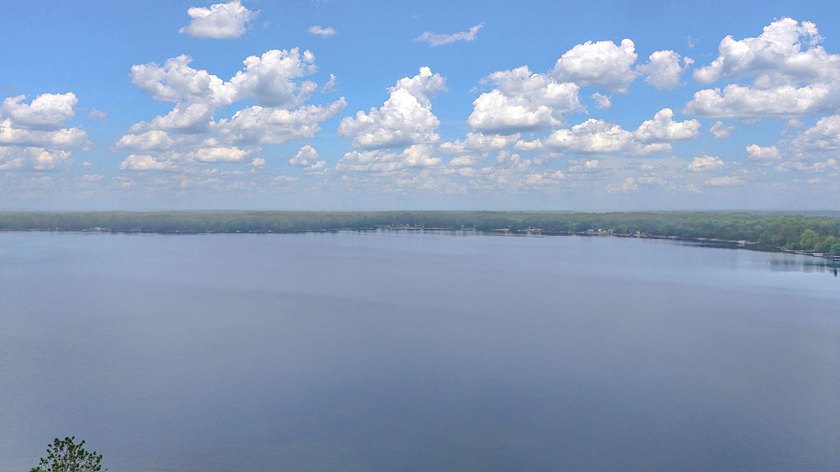 Amazing opportunity to own this property on Round Lake with 100 - photo 47