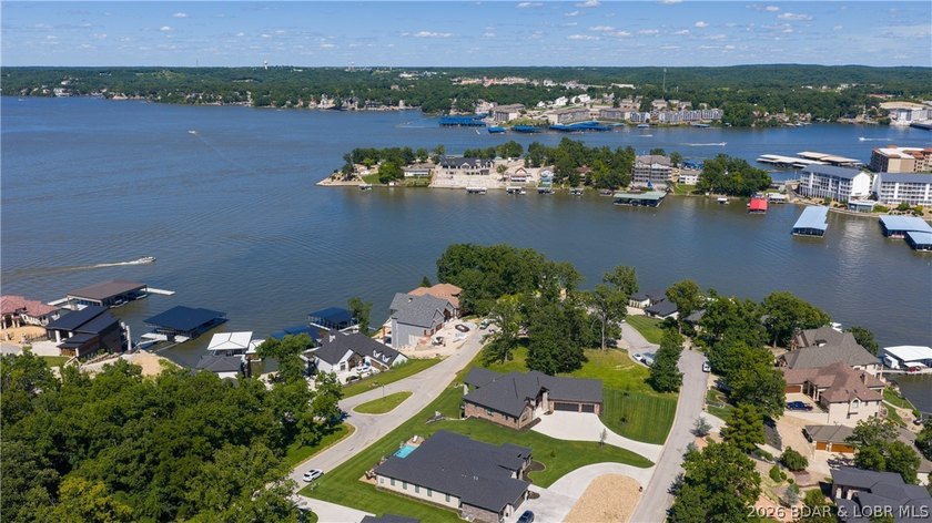 Discover the perfect setting for your custom lakefront dream - photo 9