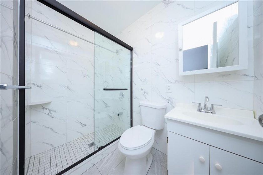 Turn Key Opportunity for Investors! This Extra Large Corner - photo 12