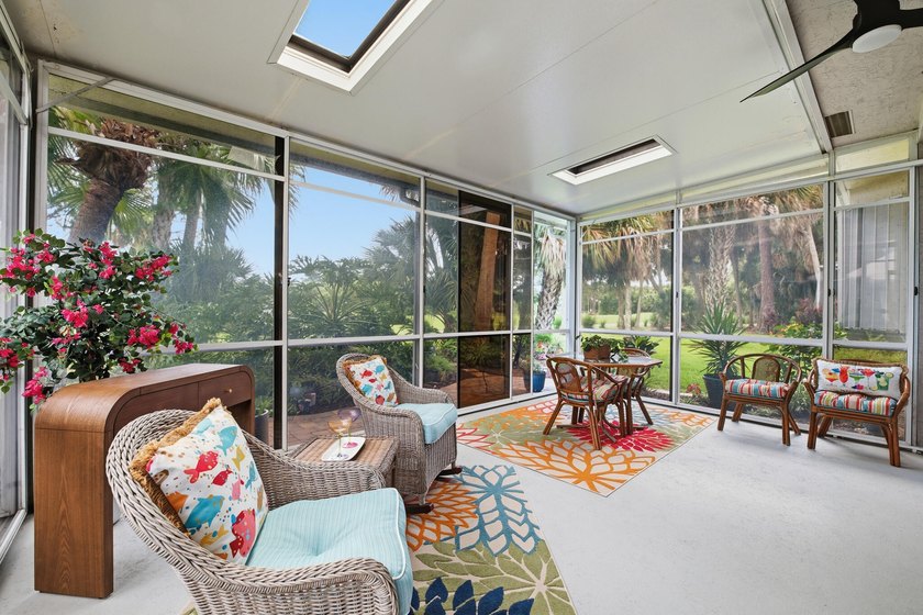 Move right into this beautifully updated 2-bedroom plus den home - photo 12