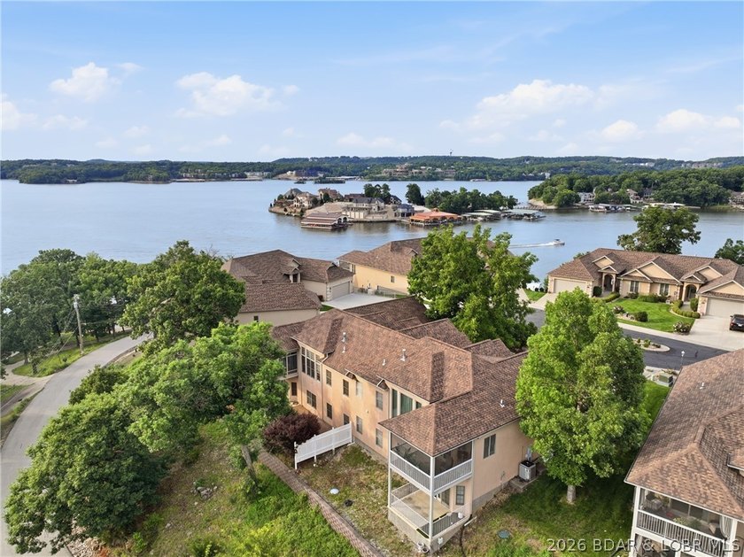 Set high above the water's edge, this exceptional Bella Terra - photo 2