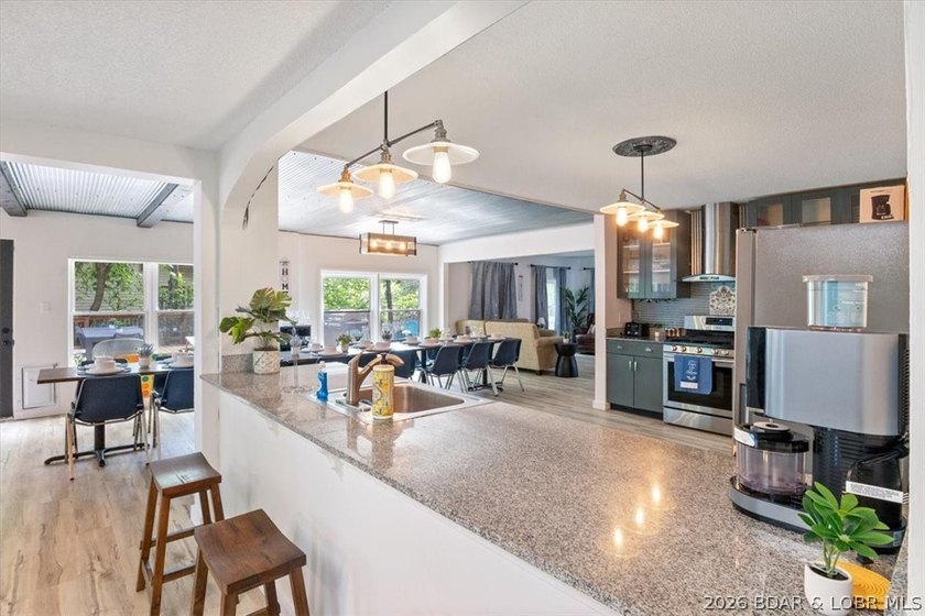 This impressive 6,236 sq ft property has demonstrated strong - photo 9