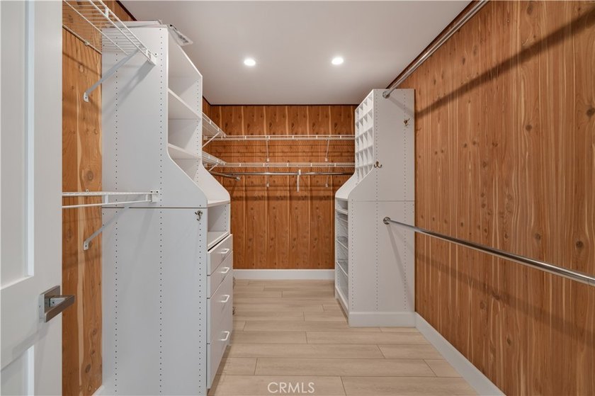 Set within the gated and private community of Belcourt, this - photo 12