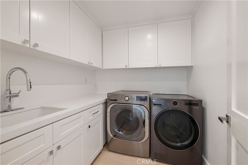Set within the gated and private community of Belcourt, this - photo 19