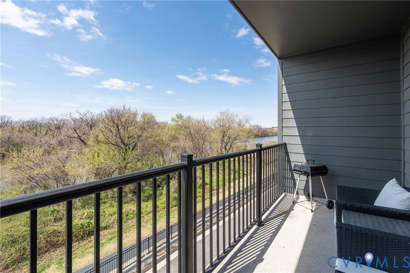 Experience elevated city living in this exceptional modern 3 Bed - photo 20