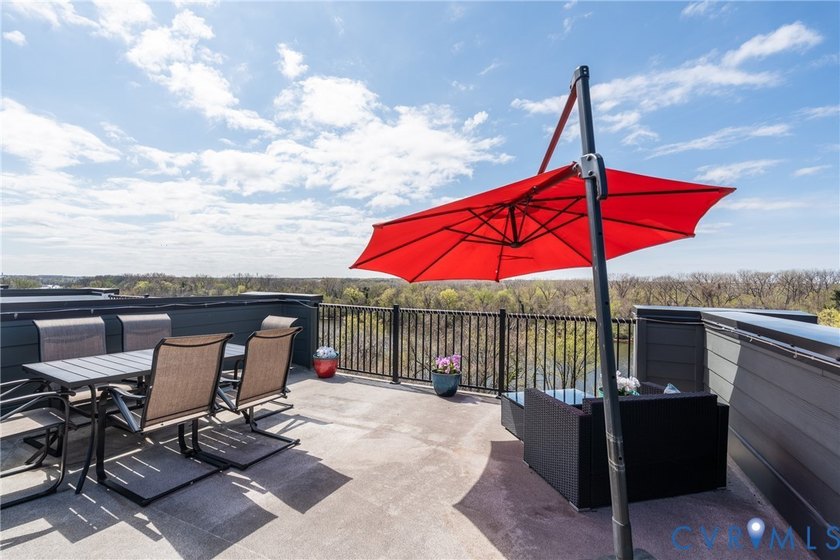 Experience elevated city living in this exceptional modern 3 Bed - photo 33