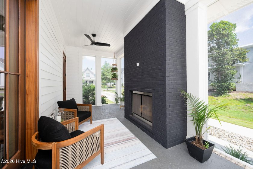 Built in 2024 and designed by acclaimed Allison Ramsey - photo 6