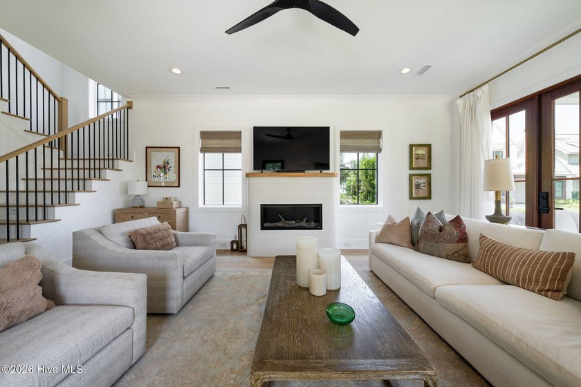 Built in 2024 and designed by acclaimed Allison Ramsey - photo 9