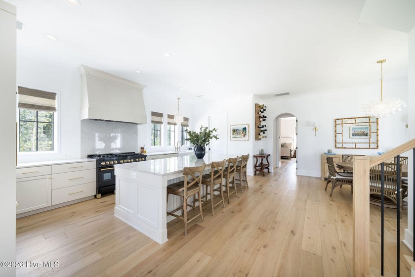 Built in 2024 and designed by acclaimed Allison Ramsey - photo 10
