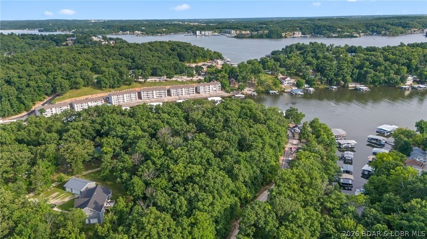 Lake life is calling! Wake up to beautiful lake views in this - photo 7