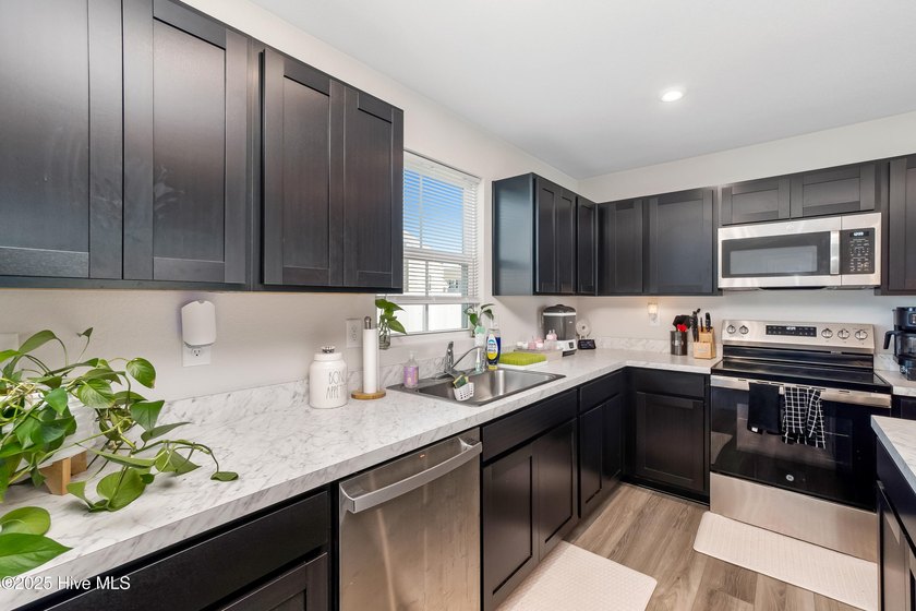 Welcome to 3731 Goose Pond Way in the highly sought-after - photo 9