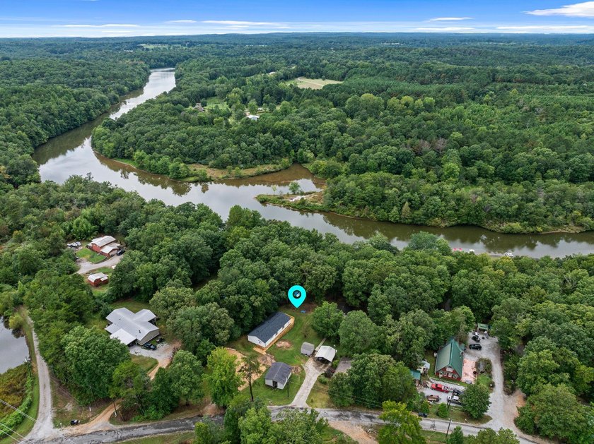 One of a kind mobile home sitting on Bear Creek, with navigable - photo 30
