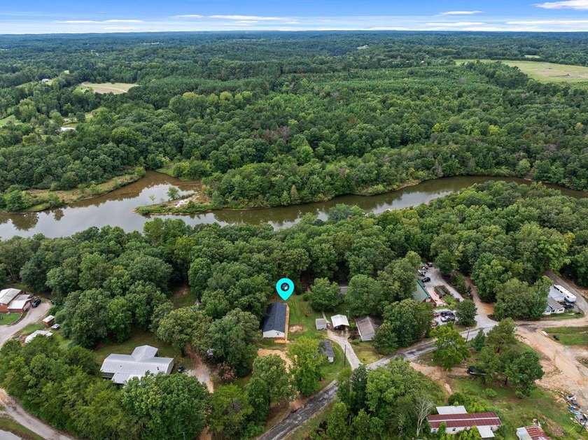 One of a kind mobile home sitting on Bear Creek, with navigable - photo 32