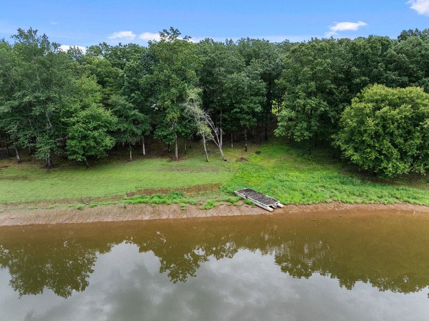 One of a kind mobile home sitting on Bear Creek, with navigable - photo 48