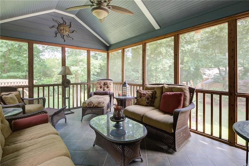 Welcome to #6580 Remington Drive in Cumming, a beautifully - photo 6