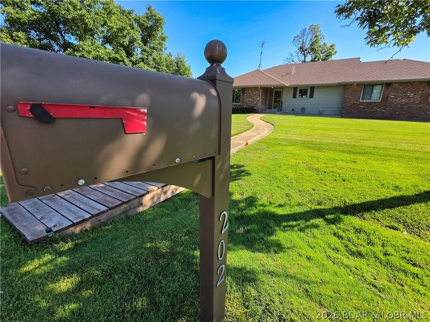 Pride of ownership is evident throughout this updated, 3-bed - photo 9