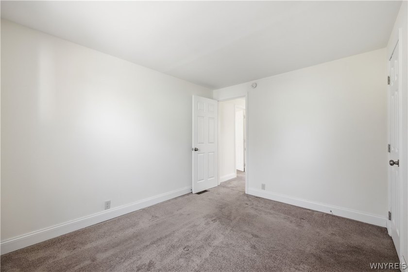 Spacious and well-maintained upper/lower double offering - photo 18