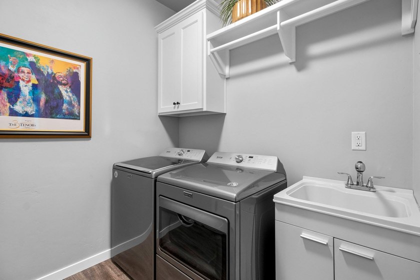 BETTER THAN NEW! Move right in to this well maintained Ledgeview - photo 22