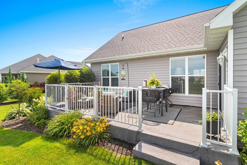 BETTER THAN NEW! Move right in to this well maintained Ledgeview - photo 24