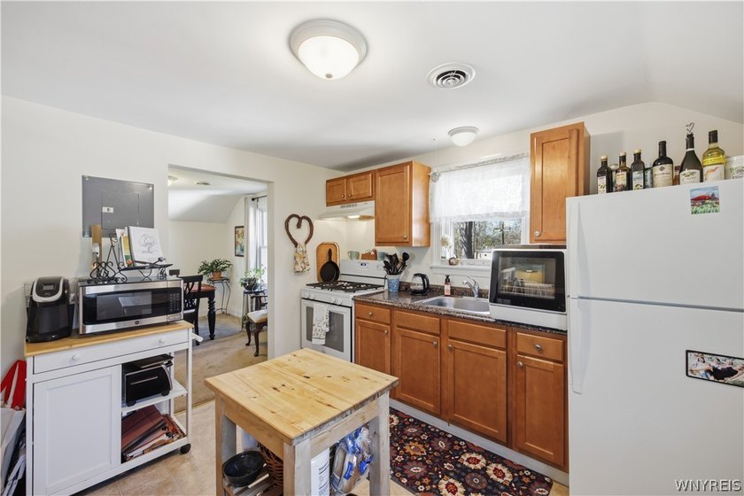 Spacious and well-maintained upper/lower double offering - photo 27