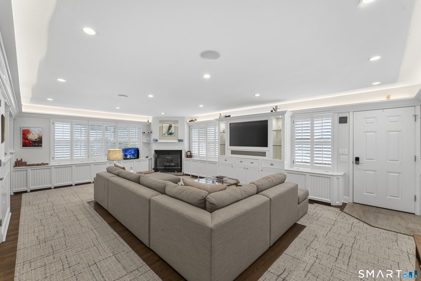 Welcome to Burr Court, an upscale coastal community where - photo 8
