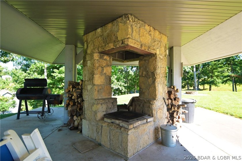 Welcome to Regatta Bay, one of the Lake's most unique waterfront - photo 9