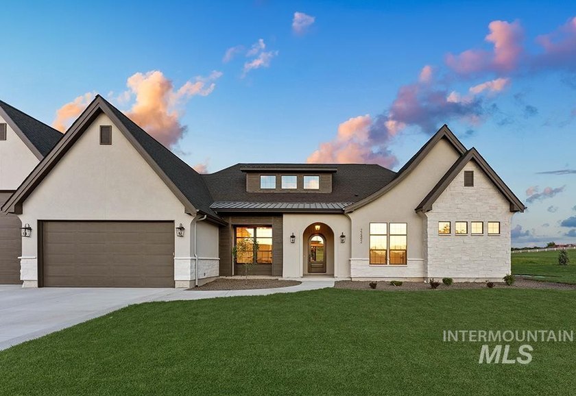 Brand-new luxury single-level home on nearly one acre, backing - photo 2