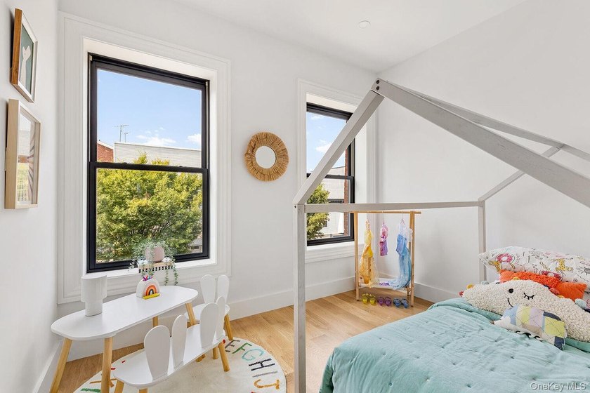 Built in 1910 and fully renovated in 2025, this stunning - photo 6