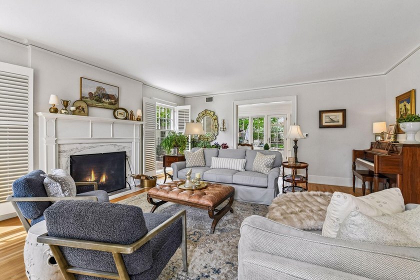 Enchanting red brick center hall Colonial on coveted West Lake - photo 12