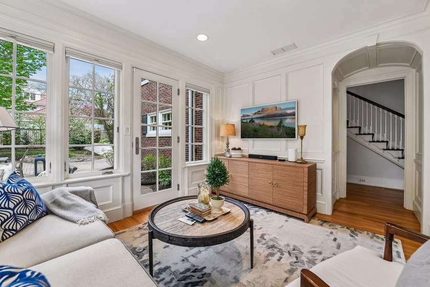 Enchanting red brick center hall Colonial on coveted West Lake - photo 14