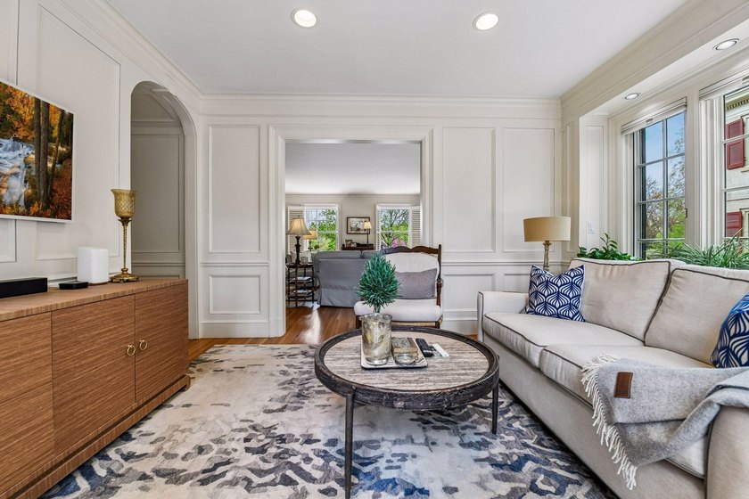 Enchanting red brick center hall Colonial on coveted West Lake - photo 15