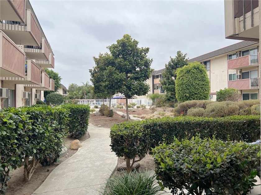 This is a Short Sale, subject to lender approval. Welcome to the - photo 18